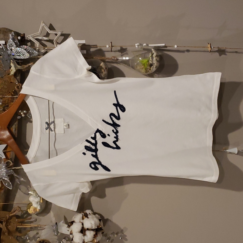Gilly Hicks T-shirt